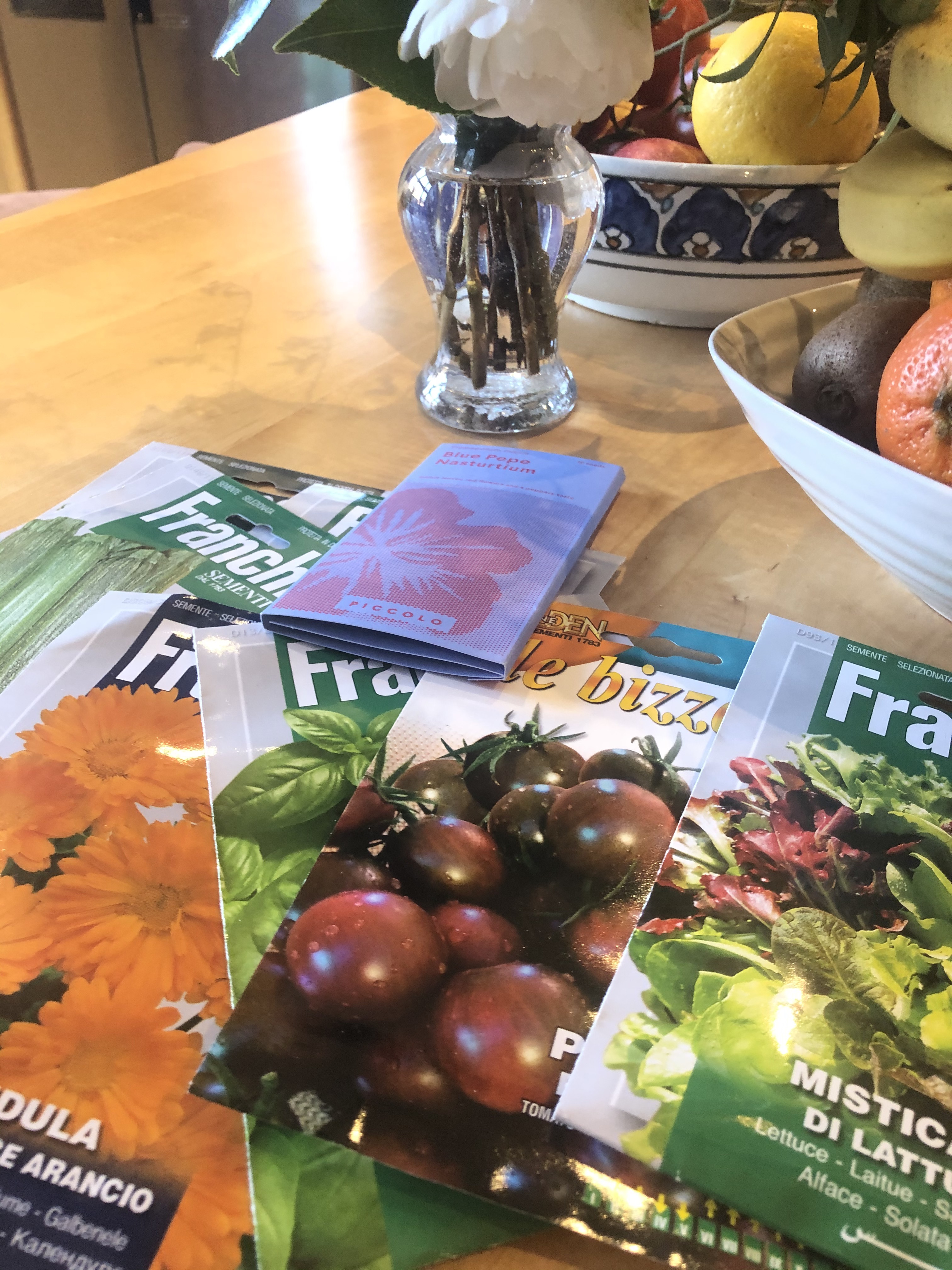 Creative writing exercises for gardeners – we’re on again!